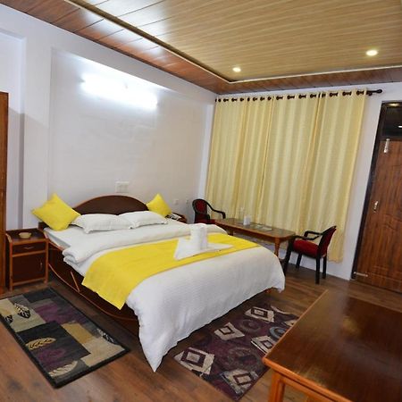Hotel Milam Inn Munsyari Buitenkant foto