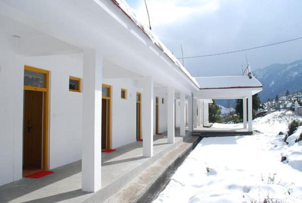 Hotel Milam Inn Munsyari Buitenkant foto