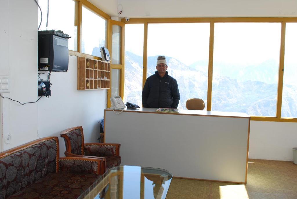Hotel Milam Inn Munsyari Buitenkant foto